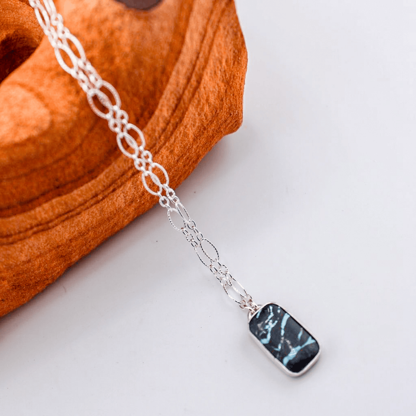 Flint Ridge – Black Jack Necklace