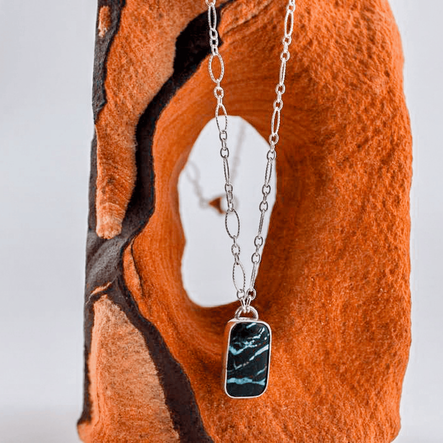 Flint Ridge – Black Jack Necklace