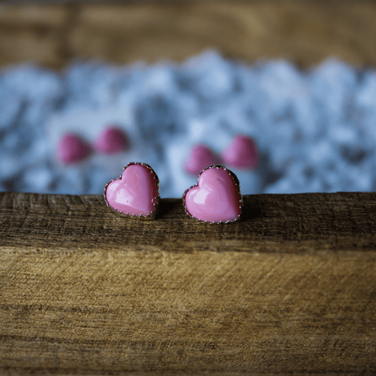 Pink Conch Heart Stud Earrings