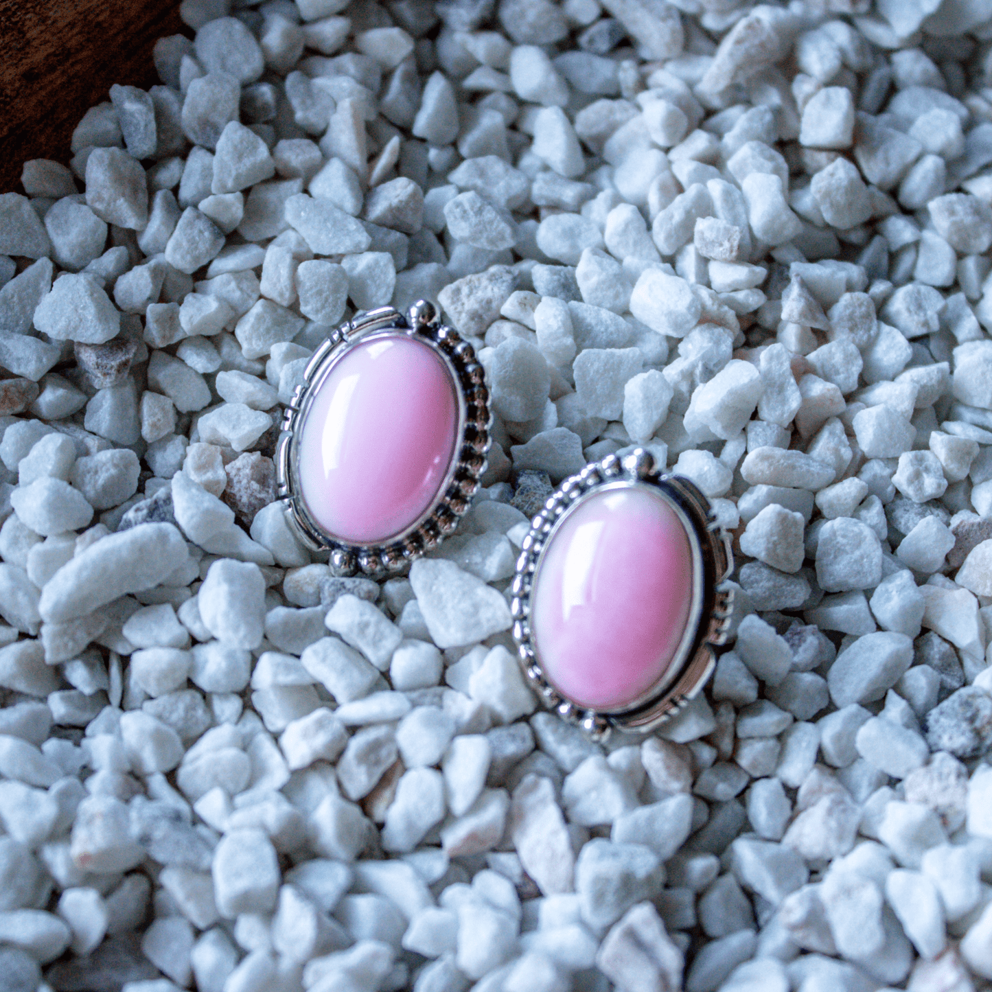 Navajo Sterling Silver Pink Conch Oval Stud Earrings